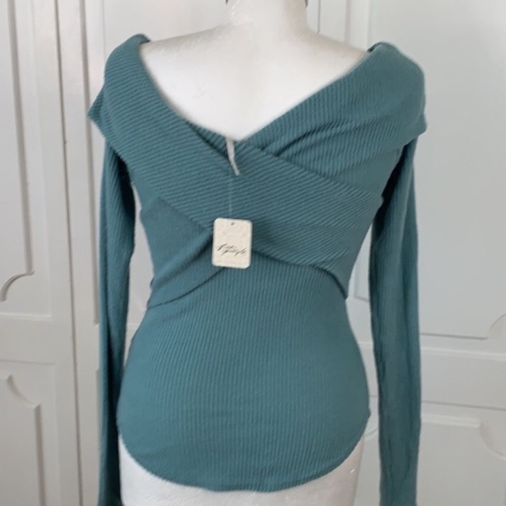FREE PEOPLE Turquoise Off The Shoulder Cross Over Long Sleeve Ribbed Knit Sz XS - Picture 5 of 5